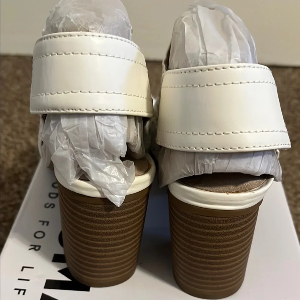 Sonoma White Peep-Toe Sandals - Picture 8 of 13